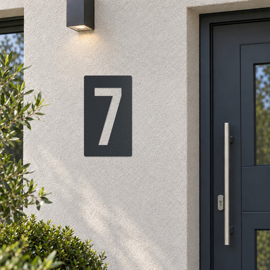 Edelstahl Hausnummernschild personalisiert – Hausnummernschild „7“ neben der Haustür, Edelstahl Anthrazit RAL 7016 · WesterWerk