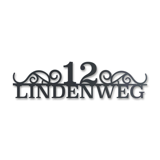 Edelstahl Straßenschild mit Hausnummer personalisiert – Klassisches Straßenschild „Lindenweg 12“, lasergeschnitten · WesterWerk