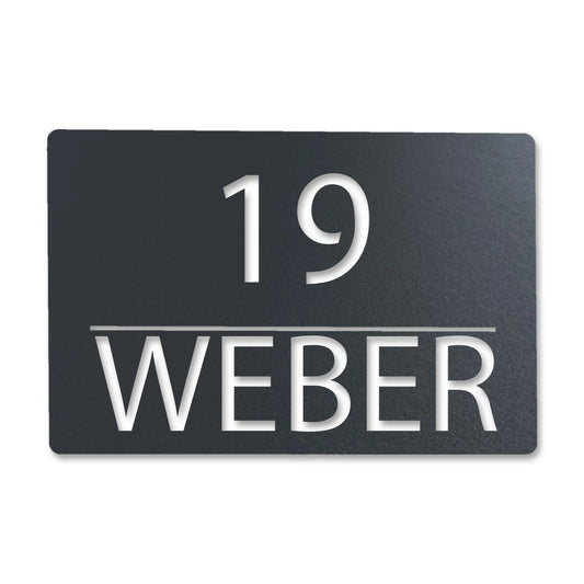 Edelstahl Hausnummernschild personalisiert – Linienschild „19 Weber“, lasergeschnitten · WesterWerk