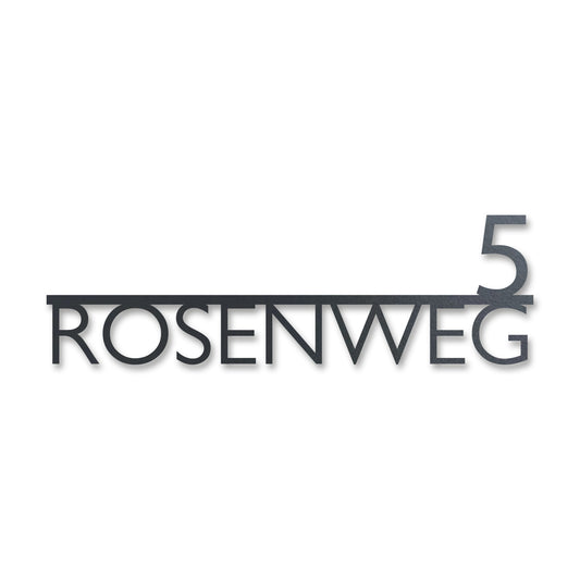 Edelstahl Straßenschild mit Hausnummer personalisiert – Modernes Straßenschild „Rosenweg 5“, lasergeschnitten · WesterWerk