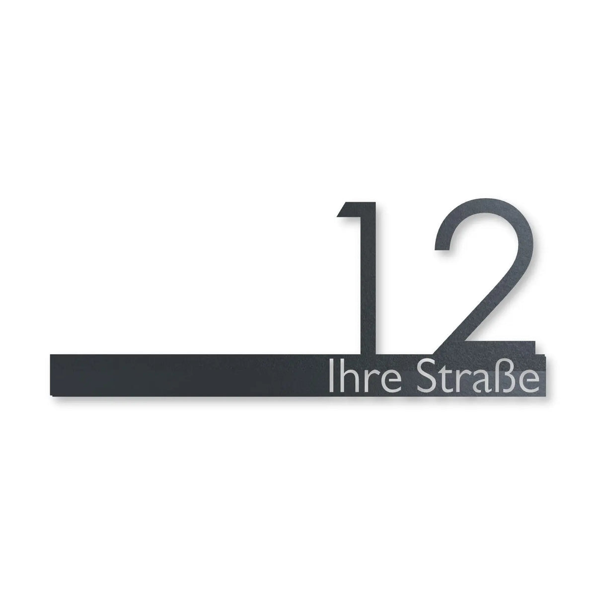 Edelstahl Straßenschild mit Hausnummer personalisiert – Straßenschild mit Hausnummer, Edelstahl Anthrazit RAL 7016 · WesterWerk [checkout]